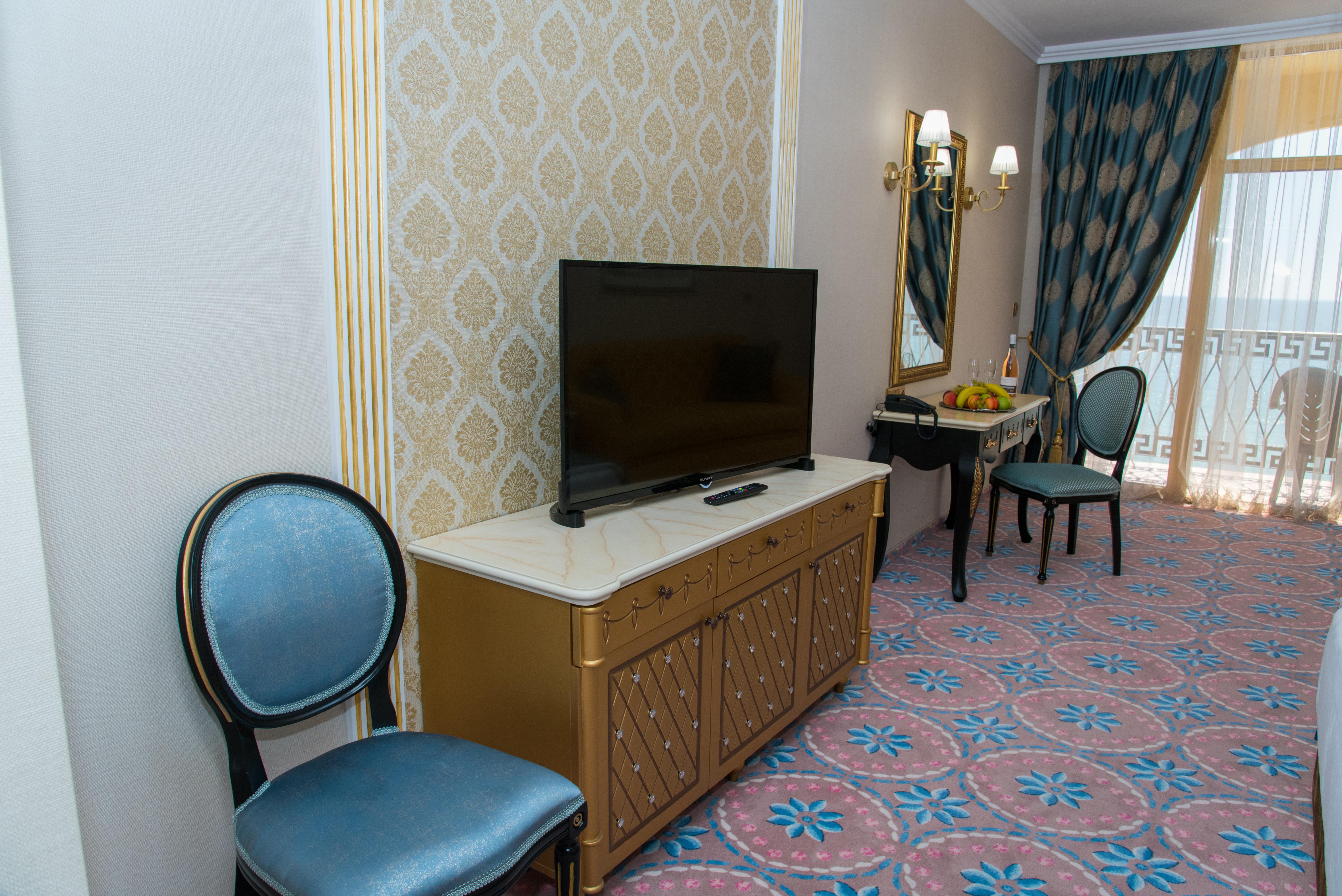 Imperial Palace Hotel Pantai Sunny Luaran gambar A room at the hotel